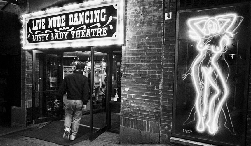 Cammie_Toloui_Rrivate_Pleasures_a-customer-enters-the-lusty-lady-theater-in-san-francisco_1992-1993