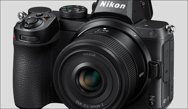 Nikon_40mm_f2_on_camera